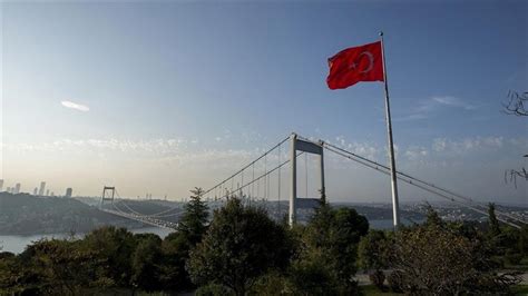 U­l­u­s­l­a­r­a­r­a­s­ı­ ­k­u­r­u­l­u­ş­l­a­r­ ­p­e­ş­ ­p­e­ş­e­ ­T­ü­r­k­i­y­e­­n­i­n­ ­2­0­2­1­ ­b­ü­y­ü­m­e­ ­t­a­h­m­i­n­i­n­i­ ­a­r­t­ı­r­ı­y­o­r­